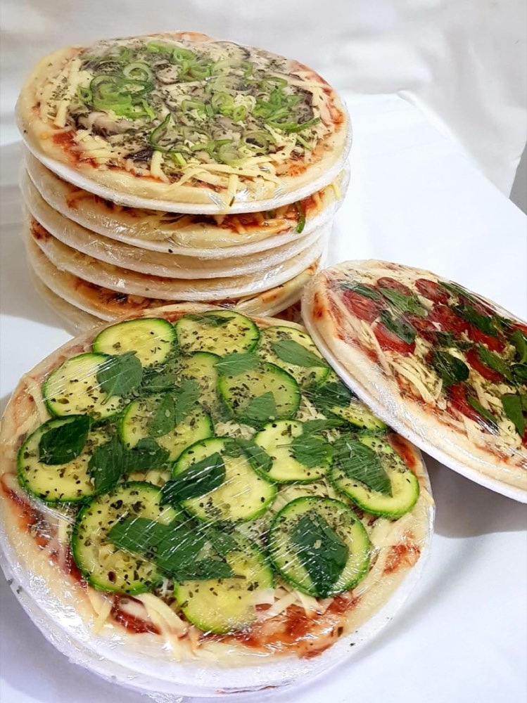 Kit com 10 pizzas congeladas